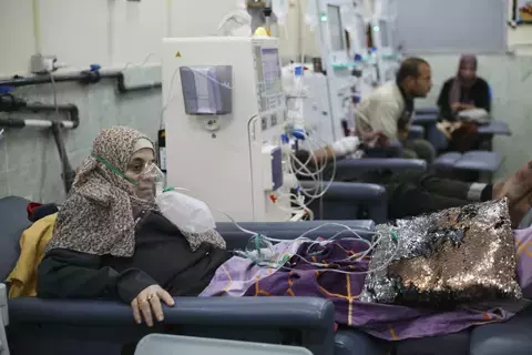 إسرائيل تكثف تدمير خان يونس وتضغط لإفراغ غزة إسرائيل تكثف تدمير خان يونس وتضغط لإفراغ غزة