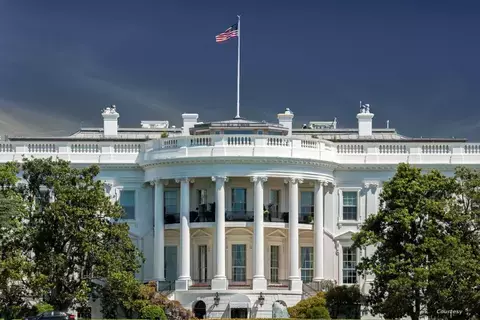 البيت الأبيض: الحوثيون أطلقوا ثلاثة صواريخ على سفينتين في البحر الأحمر البيت الأبيض: الحوثيون أطلقوا ثلاثة صواريخ على سفينتين في البحر الأحمر