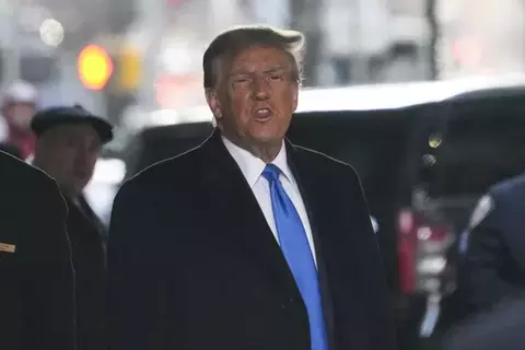 ترامب يؤكد معارضته اتفاقاً يربط بين أمن الحدود والمساعدات لأوكرانيا ترامب يؤكد معارضته اتفاقاً يربط بين أمن الحدود والمساعدات لأوكرانيا