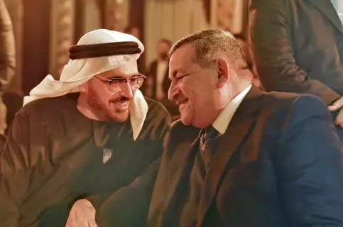 إشادة جماعية بكتاب«محمد بن زايد آل نهيان.. إضاءات في مسيرة رجل الإنسانية» إشادة جماعية بكتاب«محمد بن زايد آل نهيان.. إضاءات في مسيرة رجل الإنسانية»