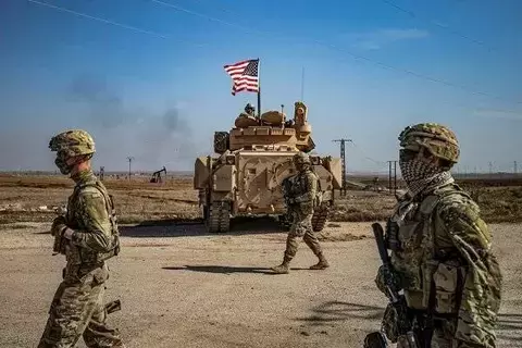 استهداف جديد بالصواريخ ضد القوات الأمريكية في سوريا استهداف جديد بالصواريخ ضد القوات الأمريكية في سوريا