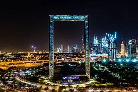 دبي الثالثة بين أغنى مدن «بريكس».. بـ 72500 مليونير و15 مليارديراً دبي الثالثة بين أغنى مدن «بريكس».. بـ 72500 مليونير و15 مليارديراً