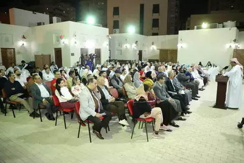 هموم إنسانية في بيت الشعر هموم إنسانية في بيت الشعر