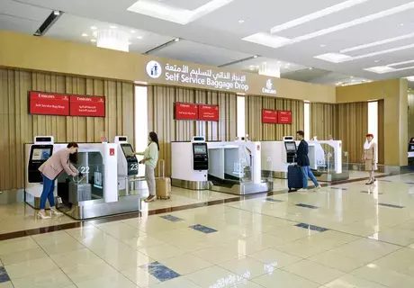 «طيران الإمارات» تناول 2.7 مليون حقيبة شهرياً من دبي إلى 140 وجهة «طيران الإمارات» تناول 2.7 مليون حقيبة شهرياً من دبي إلى 140 وجهة