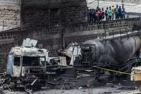 ثلاثة قتلى و280 مصاباً جراء حريق هائل في نيروبي ثلاثة قتلى و280 مصاباً جراء حريق هائل في نيروبي