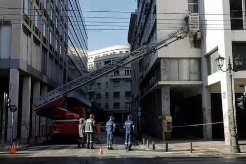 مكالمة مجهولة تسبق انفجار قنبلة في أثينا مكالمة مجهولة تسبق انفجار قنبلة في أثينا