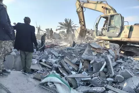 روسيا تطالب بانعقاد مجلس الأمن لبحث الضربات الأمريكية في العراق وسوريا روسيا تطالب بانعقاد مجلس الأمن لبحث الضربات الأمريكية في العراق وسوريا