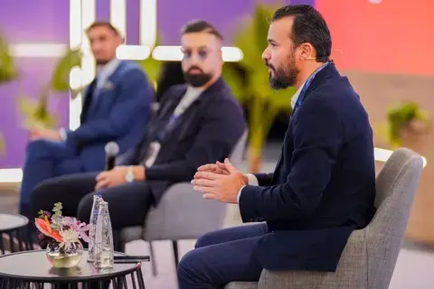 تأثير الذكاء الاصطناعي يتجاوز الثورات الصناعية السابقة تأثير الذكاء الاصطناعي يتجاوز الثورات الصناعية السابقة