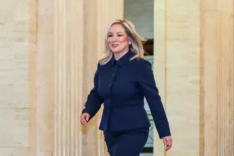 رئيسة وزراء إيرلندا الشمالية تتوقع استفتاء على «التوحيد» خلال 10 سنوات رئيسة وزراء إيرلندا الشمالية تتوقع استفتاء على «التوحيد» خلال 10 سنوات
