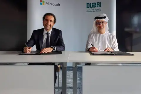 شراكة بين «الاقتصاد والسياحة» و«مايكروسوفت» لتعزيز الابتكار في دبي شراكة بين «الاقتصاد والسياحة» و«مايكروسوفت» لتعزيز الابتكار في دبي