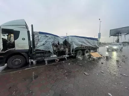 الأونروا: نيران البحرية الإسرائيلية تصيب قافلة أغذية كانت متجهة لغزة الأونروا: نيران البحرية الإسرائيلية تصيب قافلة أغذية كانت متجهة لغزة