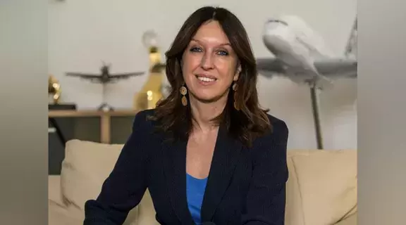 إيلينا سورليني رئيساً تنفيذياً بالأصالة لـ«مطارات أبوظبي» إيلينا سورليني رئيساً تنفيذياً بالأصالة لـ«مطارات أبوظبي»