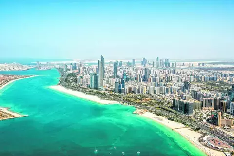 مؤسسات مالية لـ «الخليج»: 2024 عام نمو آخر لاقتصاد الإمارات مؤسسات مالية لـ «الخليج»: 2024 عام نمو آخر لاقتصاد الإمارات