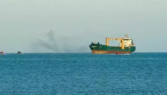 ضربة أمريكية ضد مسيّرات وزوارق حوثية.. وثلاث غارات على صعدة ضربة أمريكية ضد مسيّرات وزوارق حوثية.. وثلاث غارات على صعدة
