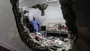 إسرائيل تعتقل 20 شخصاً بمستشفى ناصر.. و«الصحة العالمية» تحاول إنقاذ المرضى إسرائيل تعتقل 20 شخصاً بمستشفى ناصر.. و«الصحة العالمية» تحاول إنقاذ المرضى