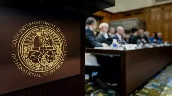 مصر على خط المواجهة مع إسرائيل أمام «العدل الدولية» مصر على خط المواجهة مع إسرائيل أمام «العدل الدولية»