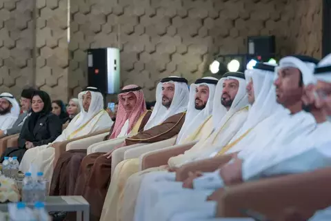 سلطان بن أحمد القاسمي يكرم الفائزين في مناهزات اللغة العربية سلطان بن أحمد القاسمي يكرم الفائزين في مناهزات اللغة العربية