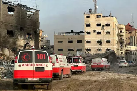 بسبب تحلل الجثث.. «الصحة العالمية» تواصل إجلاء المرضى من ثاني أكبر مستشفى بغزة بسبب تحلل الجثث.. «الصحة العالمية» تواصل إجلاء المرضى من ثاني أكبر مستشفى بغزة