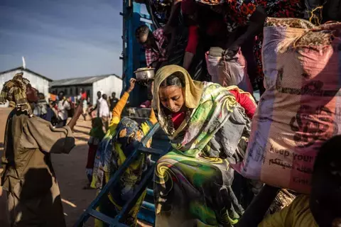 شبح الموت جوعاً يحوم حول نازحي مخيمات دارفور شبح الموت جوعاً يحوم حول نازحي مخيمات دارفور
