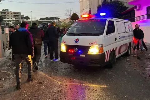 تصعيد وقصف متبادل عبر حدود لبنان يوقع قتلى وجرحى تصعيد وقصف متبادل عبر حدود لبنان يوقع قتلى وجرحى