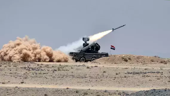 الجيش السوري يتصدى لهجوم بـ7 مسيّرات في سماء حماة وإدلب الجيش السوري يتصدى لهجوم بـ7 مسيّرات في سماء حماة وإدلب