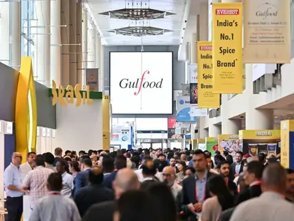 2.4 مليون زائر لمعارض مركز دبي التجاري العالمي 2023 بنمو 33% 2.4 مليون زائر لمعارض مركز دبي التجاري العالمي 2023 بنمو 33%
