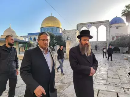 مجلس الحرب الإسرائيلي يسحب صلاحيات بن غفير المتعلقة بالمسجد الأقصى مجلس الحرب الإسرائيلي يسحب صلاحيات بن غفير المتعلقة بالمسجد الأقصى
