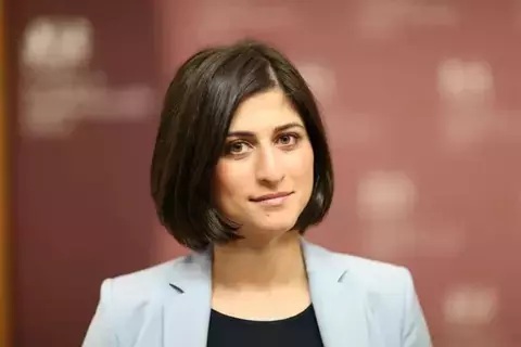 لبنانية متحدثة رسمية باسم «الناتو» لبنانية متحدثة رسمية باسم «الناتو»