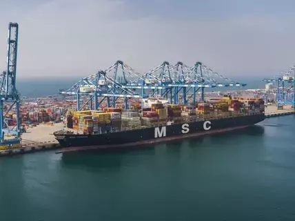 282 مليار درهم تجارة أبوظبي غير النفطية 2023 بنمو 8.4% 282 مليار درهم تجارة أبوظبي غير النفطية 2023 بنمو 8.4%