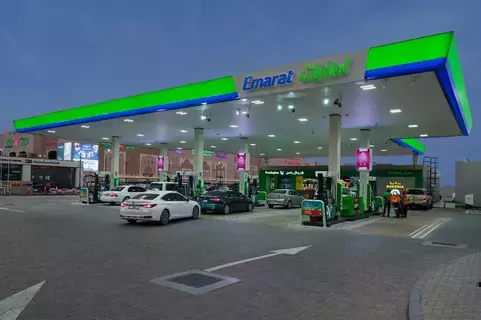 «إمارات» تُطلق مشروع «لاندمارك» لحقوق تسمية محطاتها «إمارات» تُطلق مشروع «لاندمارك» لحقوق تسمية محطاتها