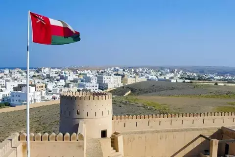 بسبب تأثرها بمنخفض جوي.. تعليق الدراسة في سلطنة عمان الثلاثاء بسبب تأثرها بمنخفض جوي.. تعليق الدراسة في سلطنة عمان الثلاثاء