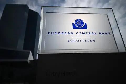 «المركزي الأوروبي» يُبقي الفائدة عند مستوياتها القياسية «المركزي الأوروبي» يُبقي الفائدة عند مستوياتها القياسية