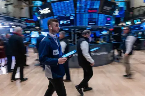 أسهم التكنولوجيا تقود ناسداك وإس آند بي إلى مستويات جديدة أسهم التكنولوجيا تقود ناسداك وإس آند بي إلى مستويات جديدة