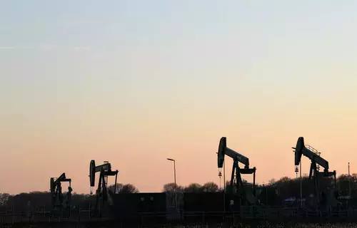 «الطاقة الدولية» ترفع توقعاتها لنمو الطلب على النفط 2024 «الطاقة الدولية» ترفع توقعاتها لنمو الطلب على النفط 2024