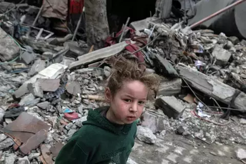 غوتيريش يدعو إلى إزالة العراقيل أمام دخول المساعدات براً إلى غزة غوتيريش يدعو إلى إزالة العراقيل أمام دخول المساعدات براً إلى غزة
