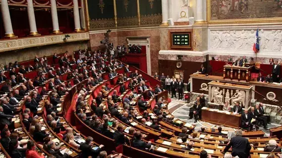 بعد 63 عاماً.. فرنسا تعترف بمجزرة «17 أكتوبر» ضد الجزائريين بعد 63 عاماً.. فرنسا تعترف بمجزرة «17 أكتوبر» ضد الجزائريين