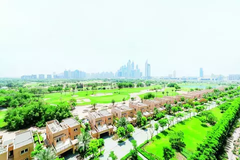 كيف خطفت الفلل المترامية الأطراف الأضواء من أبراج دبي الشاهقة؟ كيف خطفت الفلل المترامية الأطراف الأضواء من أبراج دبي الشاهقة؟