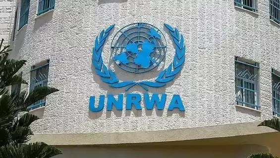 الكويت تسلم مليوني دولار إلى «الأونروا» الكويت تسلم مليوني دولار إلى «الأونروا»