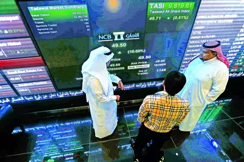 تراجع جماعي للأسهم الخليجية يستثني السعودية تراجع جماعي للأسهم الخليجية يستثني السعودية