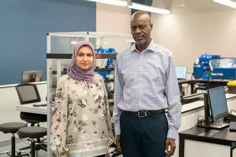 باحثو «أمريكية الشارقة» يطورون «بلوك تشين» لتداول الكربون باحثو «أمريكية الشارقة» يطورون «بلوك تشين» لتداول الكربون