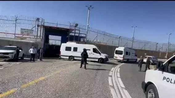 وفاة فلسطيني بعد 38 عاماً داخل السجون الإسرائيلية وفاة فلسطيني بعد 38 عاماً داخل السجون الإسرائيلية