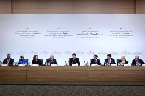 مؤتمر باريس يتعهد بمليارَي يورو مساعدات إنسانية للسودان مؤتمر باريس يتعهد بمليارَي يورو مساعدات إنسانية للسودان