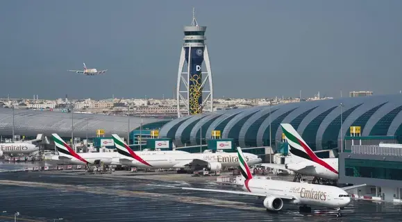 مطار دبي: إلغاء 17 رحلة بسبب الأحوال الجوية مطار دبي: إلغاء 17 رحلة بسبب الأحوال الجوية