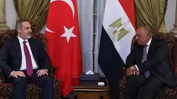 وزير خارجية تركيا يناقش مع نظيره المصري تعزيز المساعدات الإنسانية لغزة وزير خارجية تركيا يناقش مع نظيره المصري تعزيز المساعدات الإنسانية لغزة