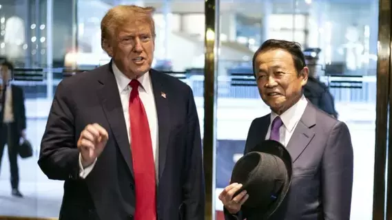 لقاء بين ترامب ورئيس الوزراء الياباني السابق آسو في نيويورك لقاء بين ترامب ورئيس الوزراء الياباني السابق آسو في نيويورك