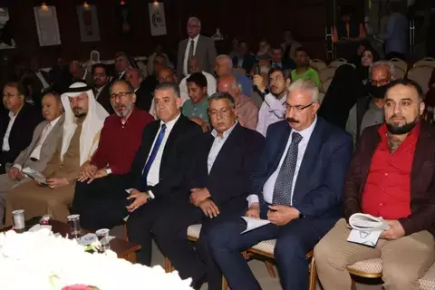 13 شاعراً يضيئون احتفالية «بيت المفرق» 13 شاعراً يضيئون احتفالية «بيت المفرق»