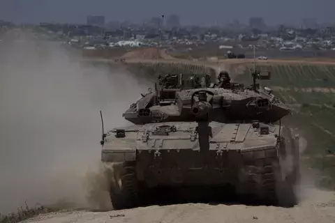 إسرائيل تتوغل في شمال غزة وتقصف رفح.. ومقاتلون يردون بـ «قذائف مورتر»