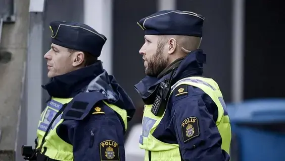 توقيف قاصر يشتبه بقتله ثلاثة أشخاص بإطلاق نار في السويد