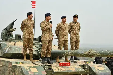 قائد الجيش الباكستاني: ملتزمون بالسلام الإقليمي ومستعدون لحماية مصالحنا قائد الجيش الباكستاني: ملتزمون بالسلام الإقليمي ومستعدون لحماية مصالحنا