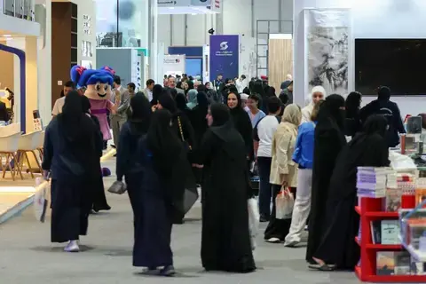 سعيد الطنيجي: «أبوظبي للكتاب» فرصة ذهبية للصناعات الإبداعية سعيد الطنيجي: «أبوظبي للكتاب» فرصة ذهبية للصناعات الإبداعية